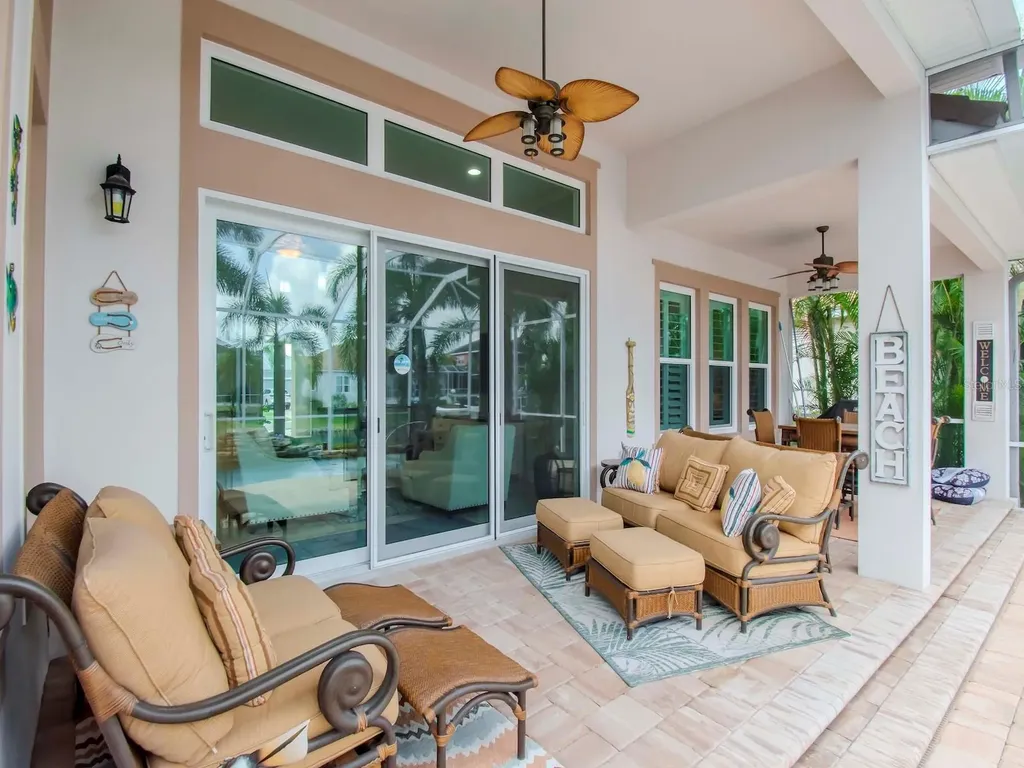 717 Manns Harbor Drive Apollo Beach FL 33572