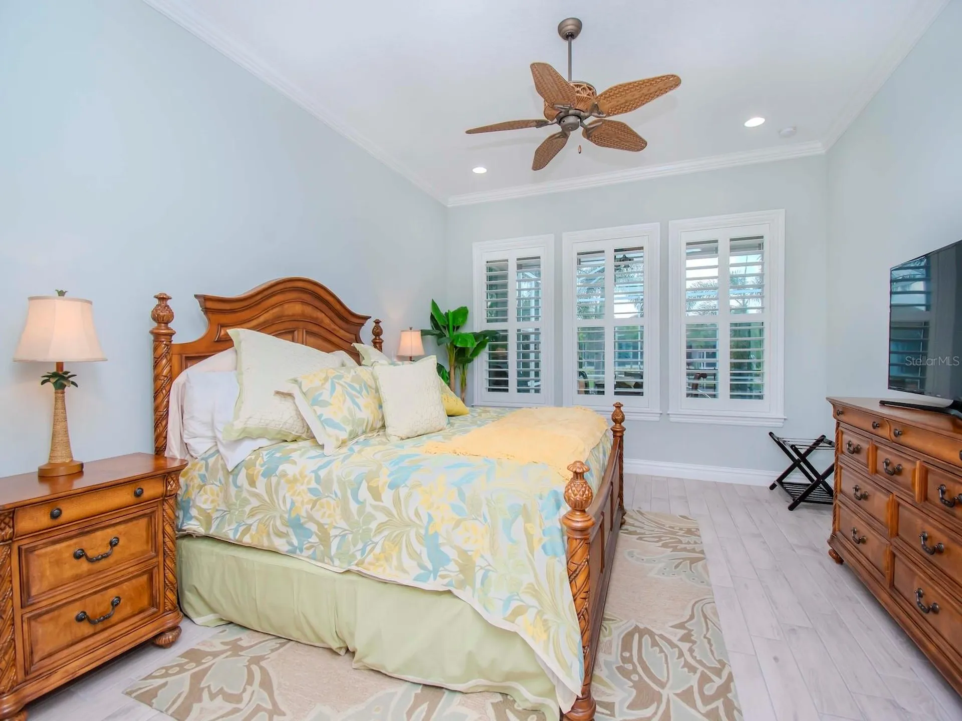 717 Manns Harbor Drive Apollo Beach FL 33572
