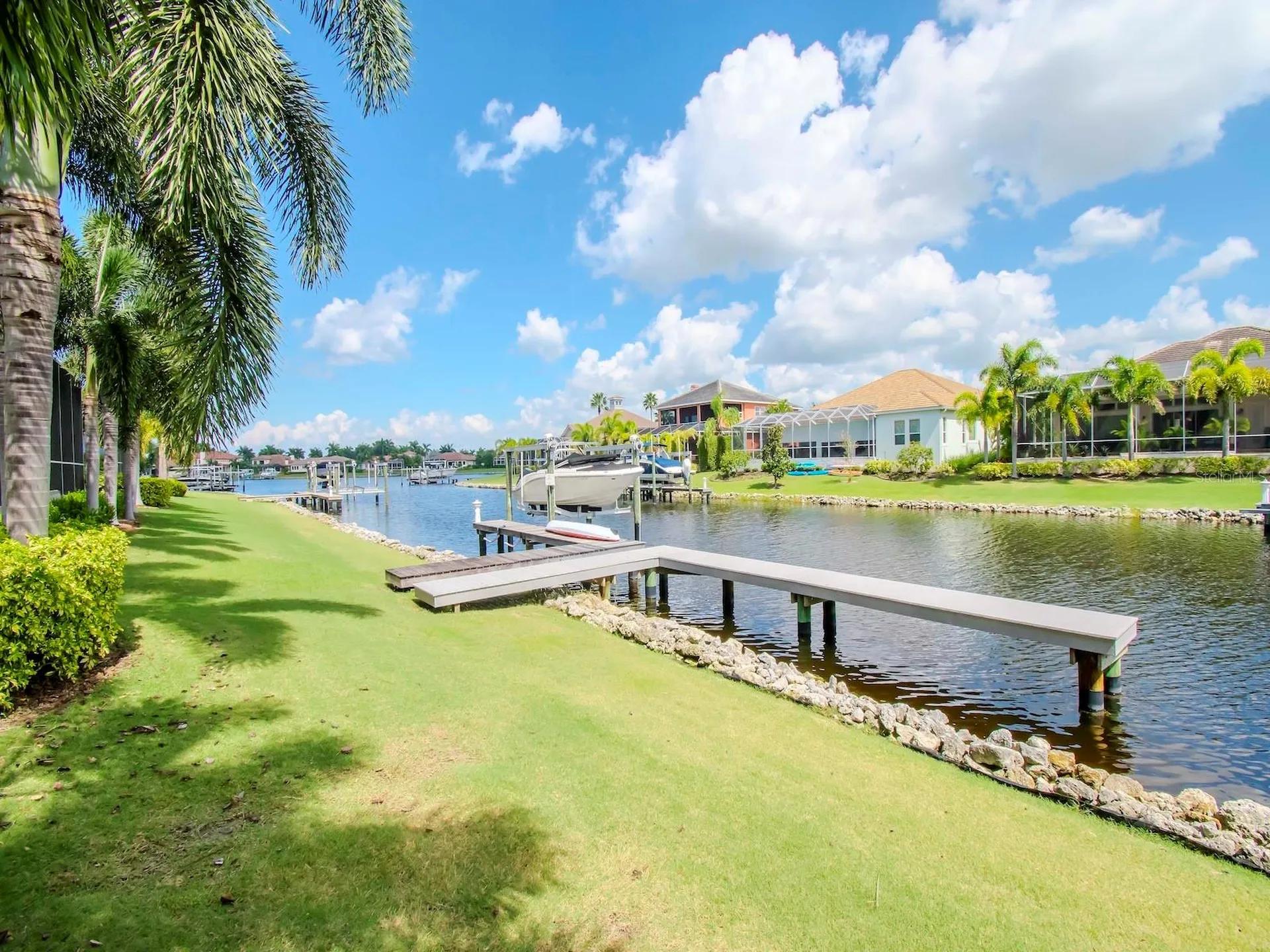 717 Manns Harbor Drive Apollo Beach FL 33572