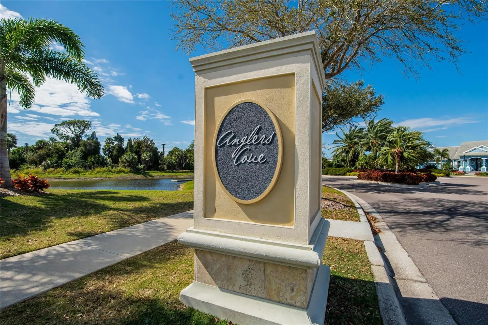 717 Manns Harbor Drive Apollo Beach FL 33572