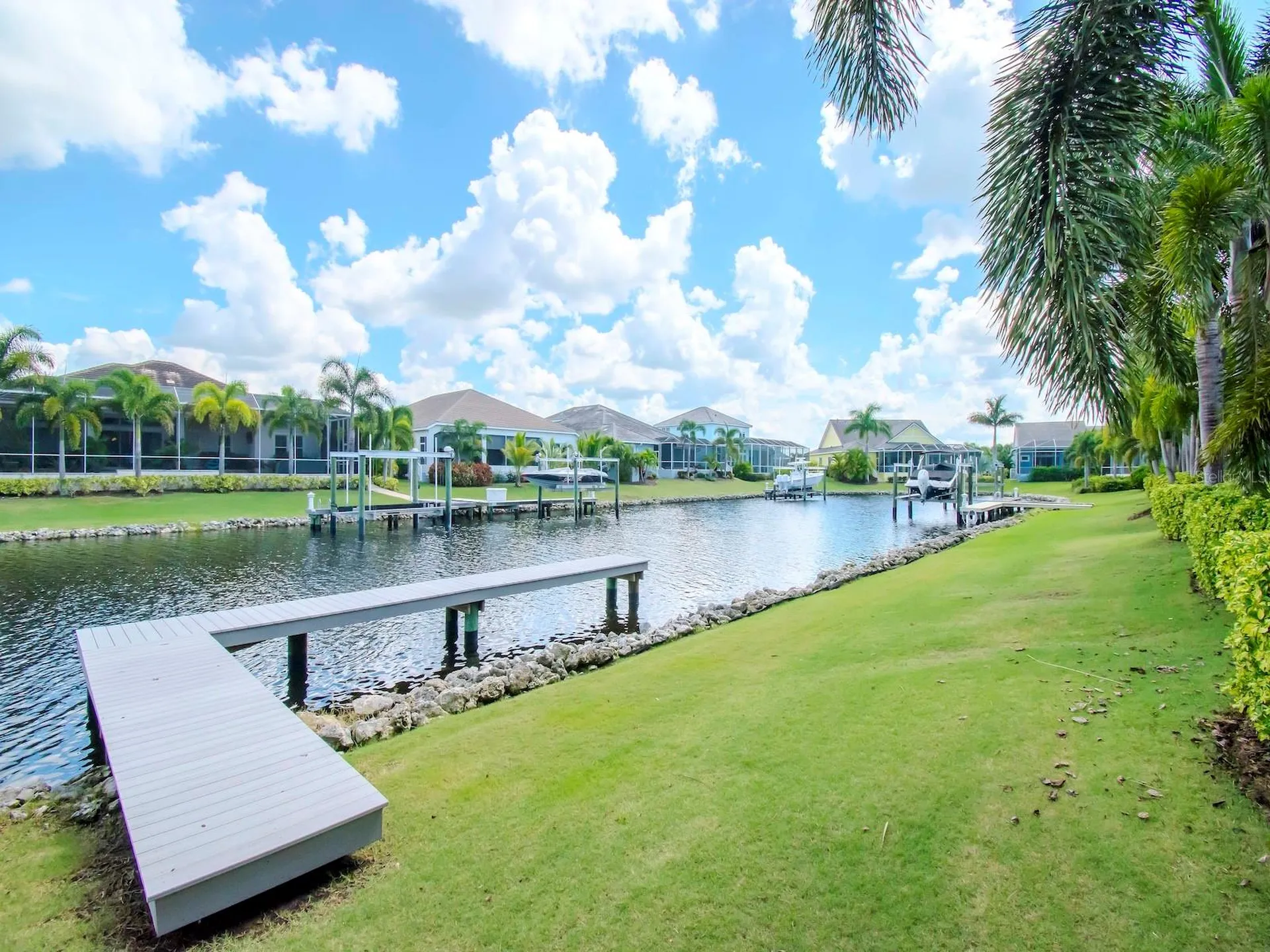 717 Manns Harbor Drive Apollo Beach FL 33572
