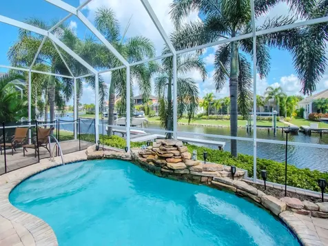 717 Manns Harbor Drive Apollo Beach FL 33572