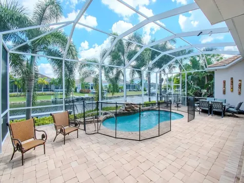 717 Manns Harbor Drive Apollo Beach FL 33572