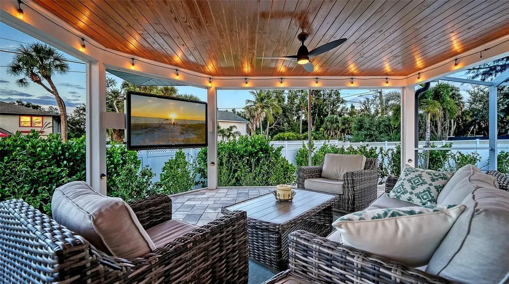 783 Birdsong Lane Sarasota FL 34242