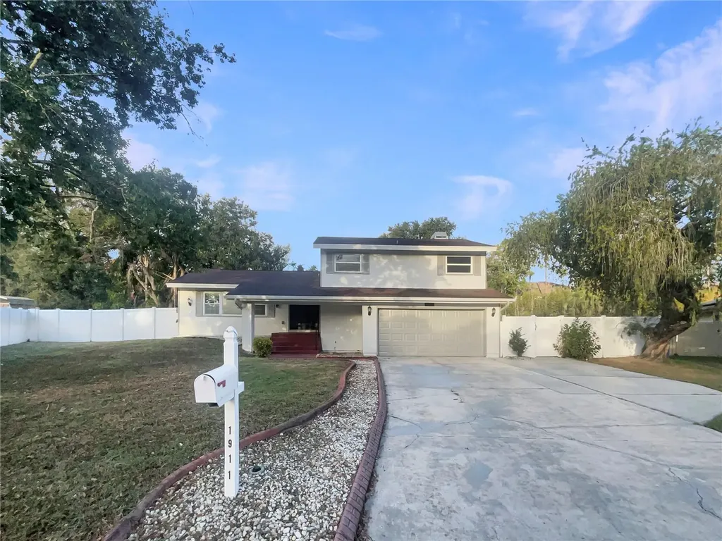 1911 Rambling Lane Brandon FL 33510