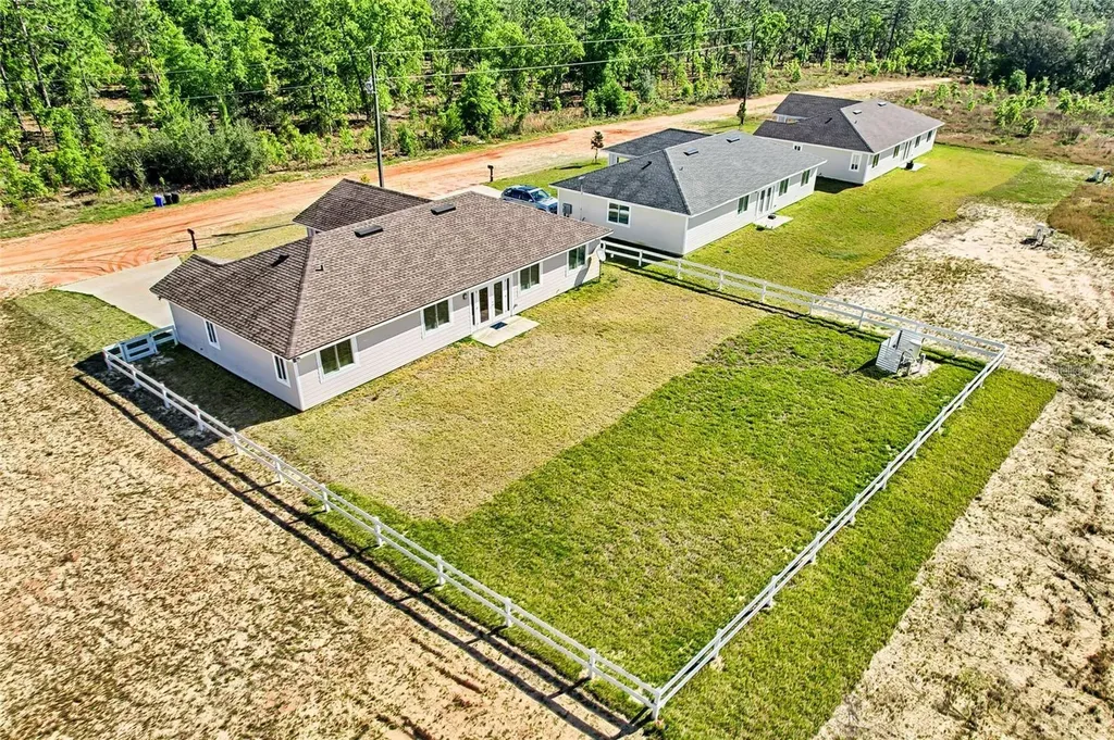 135 Hartford Street Hawthorne FL 32640