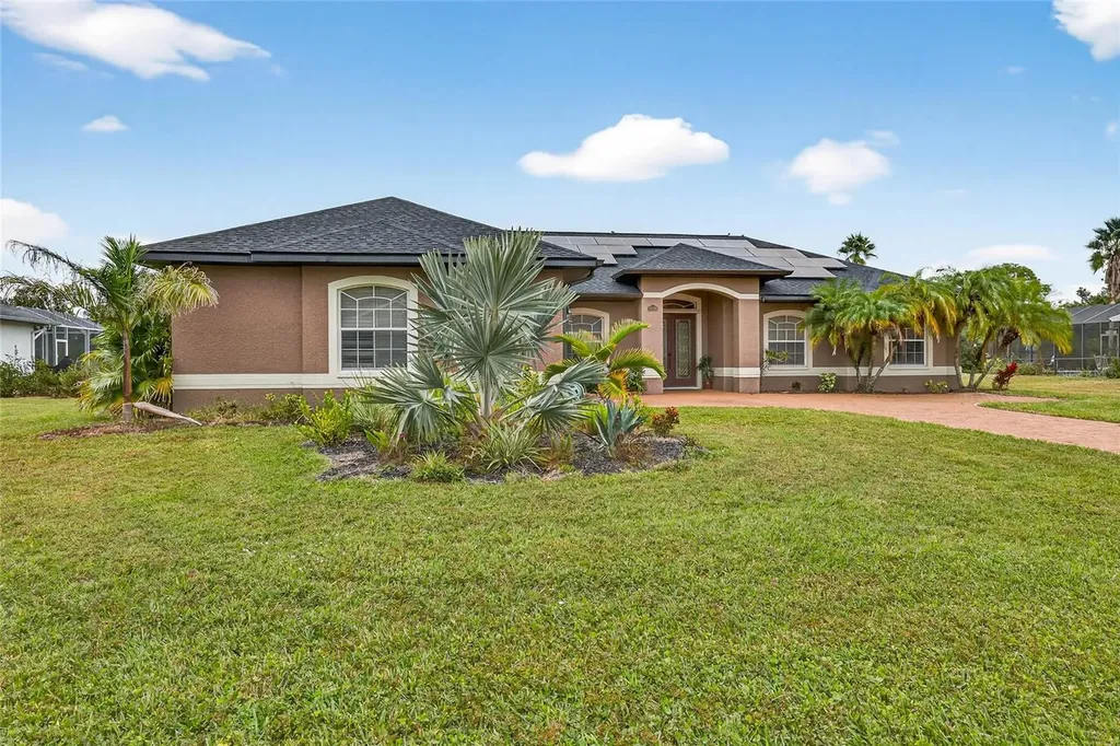 14743 1st Avenue E Bradenton FL 34212