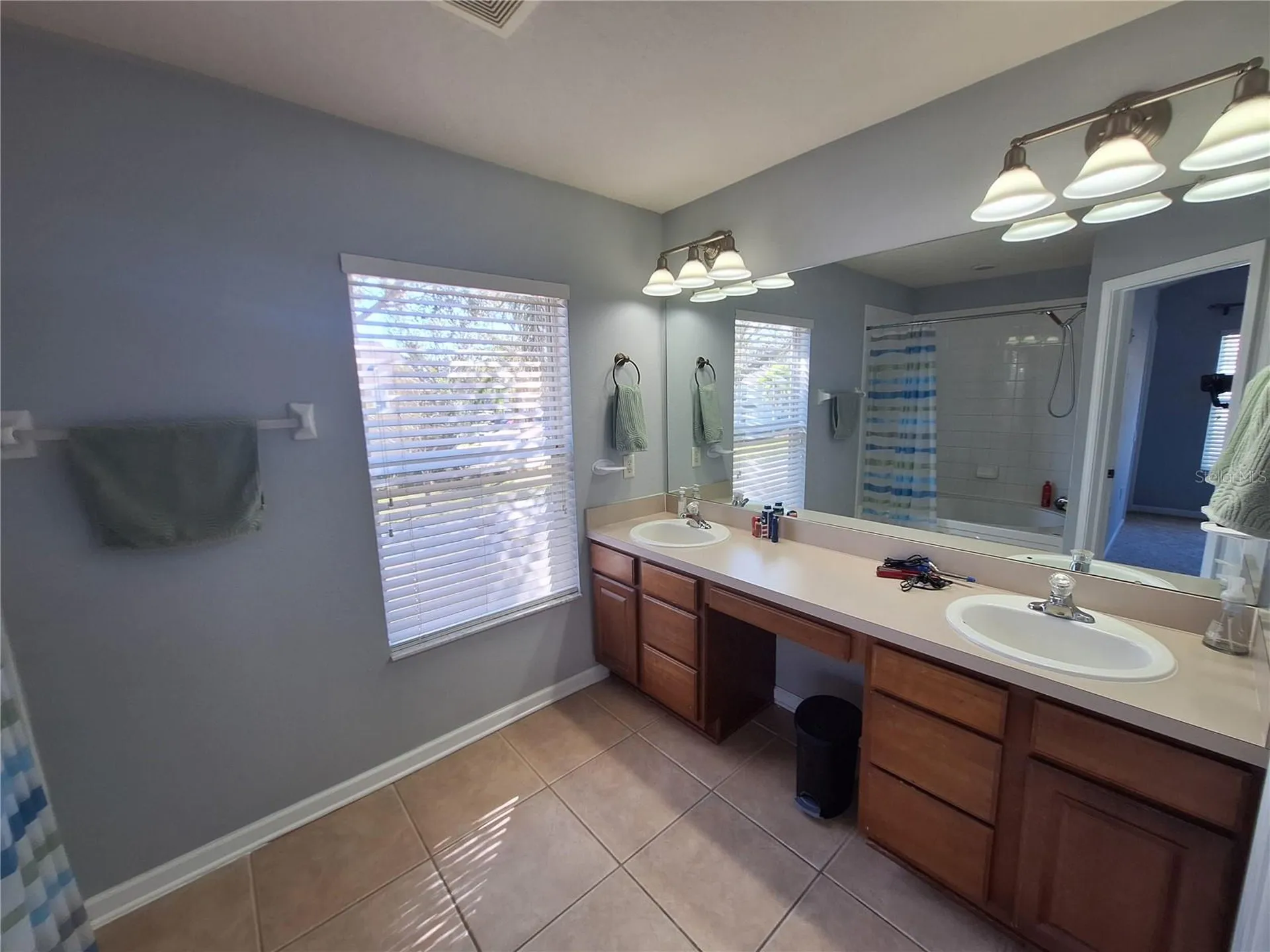 8243 72nd Street E Bradenton FL 34201