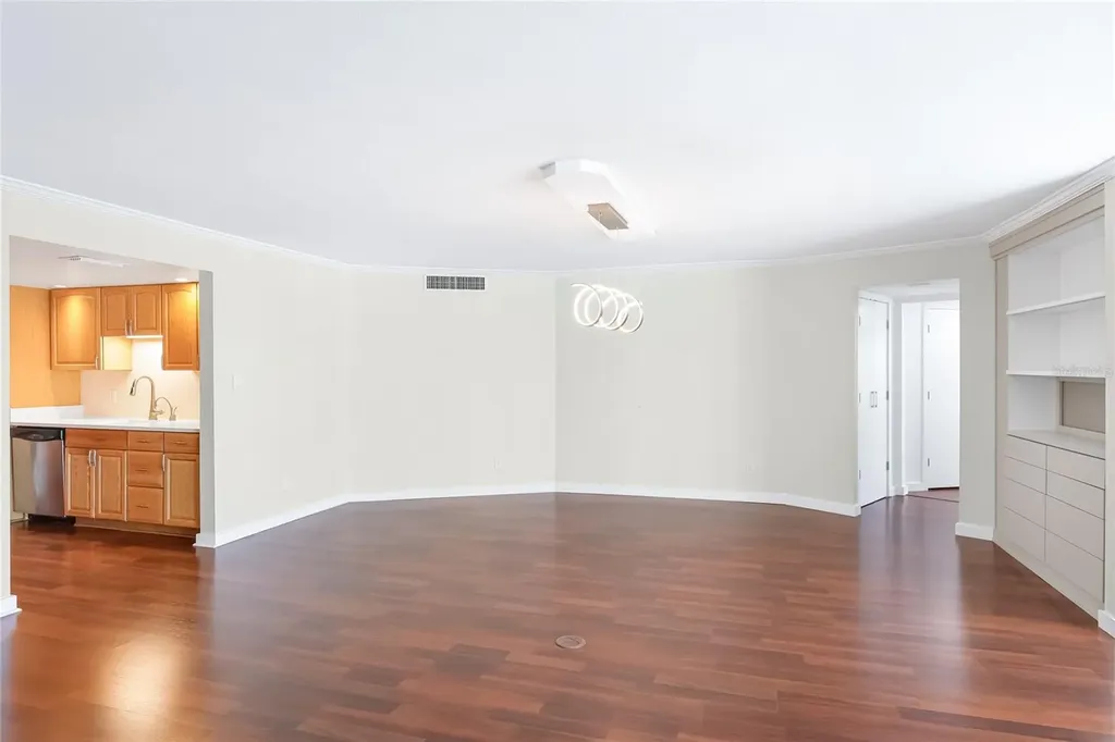 435 S Gulfstream Avenue Sarasota FL 34236