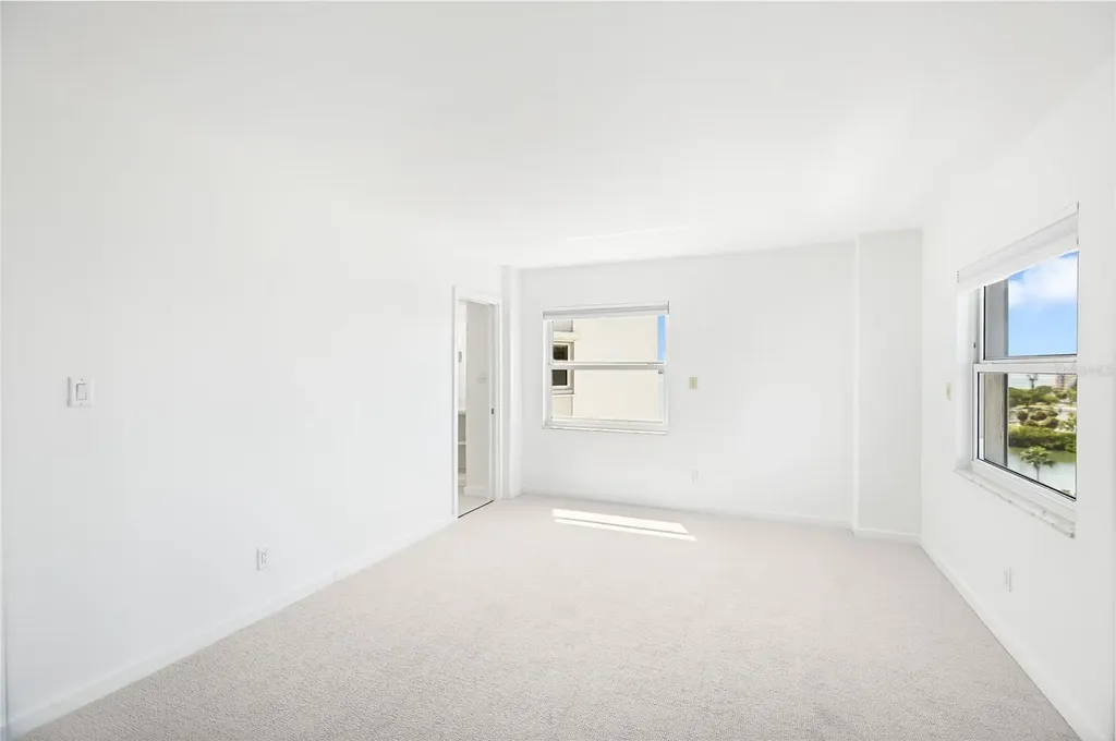 435 S Gulfstream Avenue Sarasota FL 34236