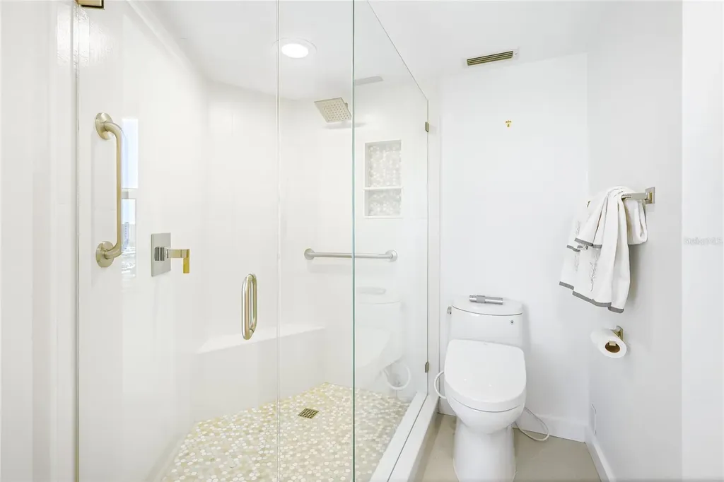 435 S Gulfstream Avenue Sarasota FL 34236