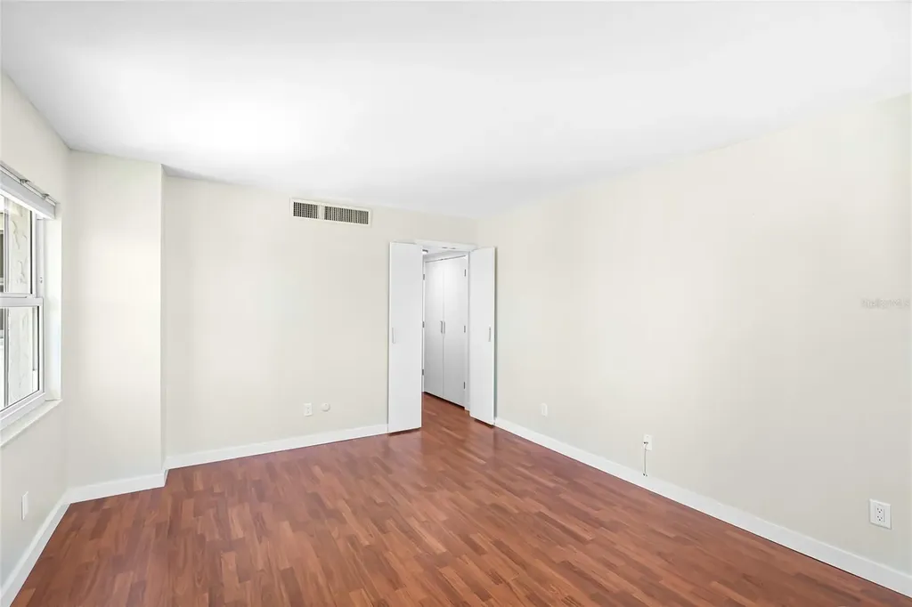 435 S Gulfstream Avenue Sarasota FL 34236
