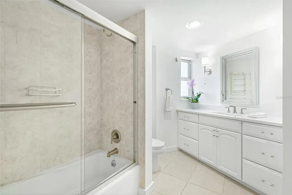 435 S Gulfstream Avenue Sarasota FL 34236