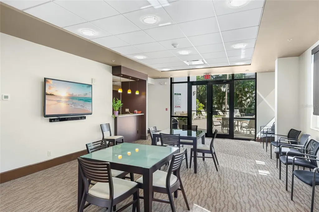 435 S Gulfstream Avenue Sarasota FL 34236