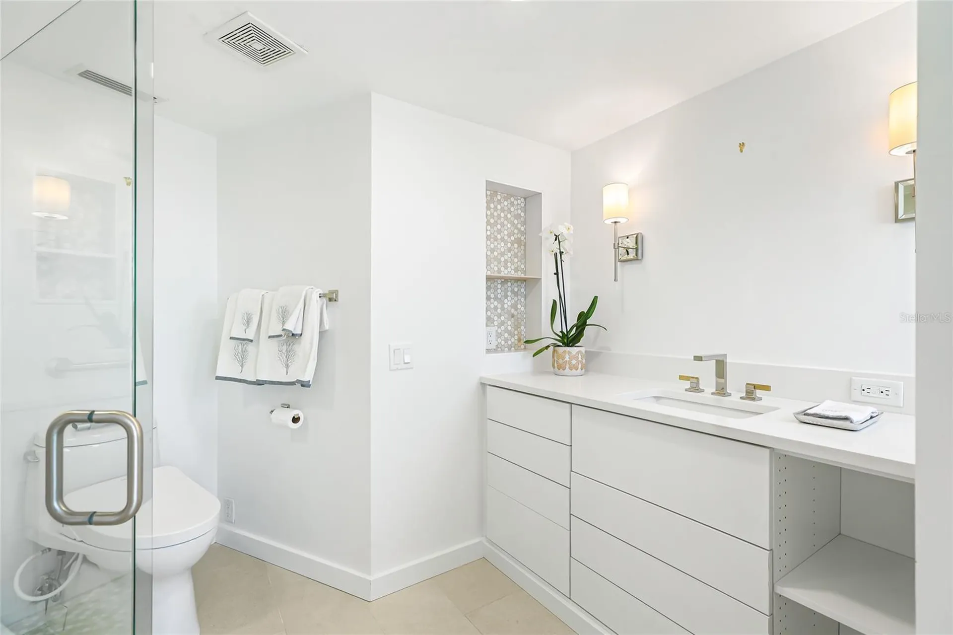 435 S Gulfstream Avenue Sarasota FL 34236