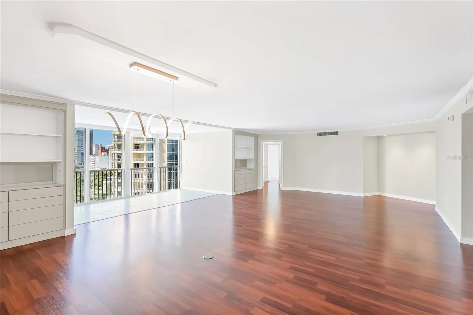 435 S Gulfstream Avenue Sarasota FL 34236