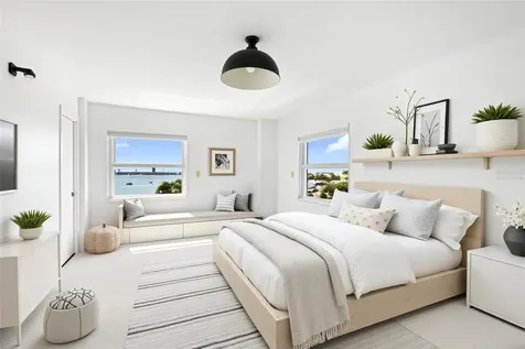 435 S Gulfstream Avenue Sarasota FL 34236