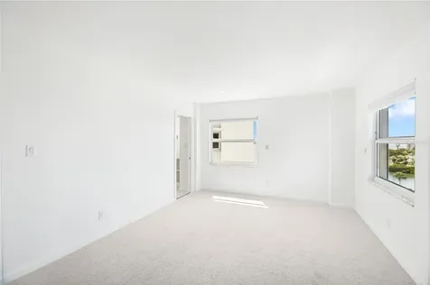 435 S Gulfstream Avenue Sarasota FL 34236