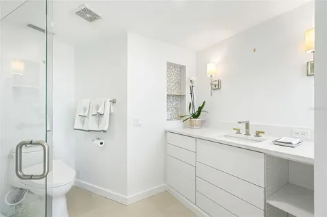 435 S Gulfstream Avenue Sarasota FL 34236