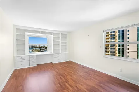 435 S Gulfstream Avenue Sarasota FL 34236