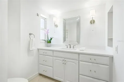 435 S Gulfstream Avenue Sarasota FL 34236