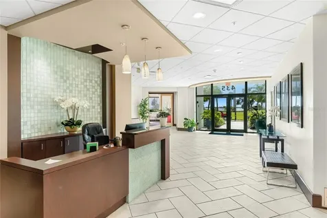 435 S Gulfstream Avenue Sarasota FL 34236