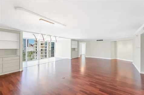 435 S Gulfstream Avenue Sarasota FL 34236