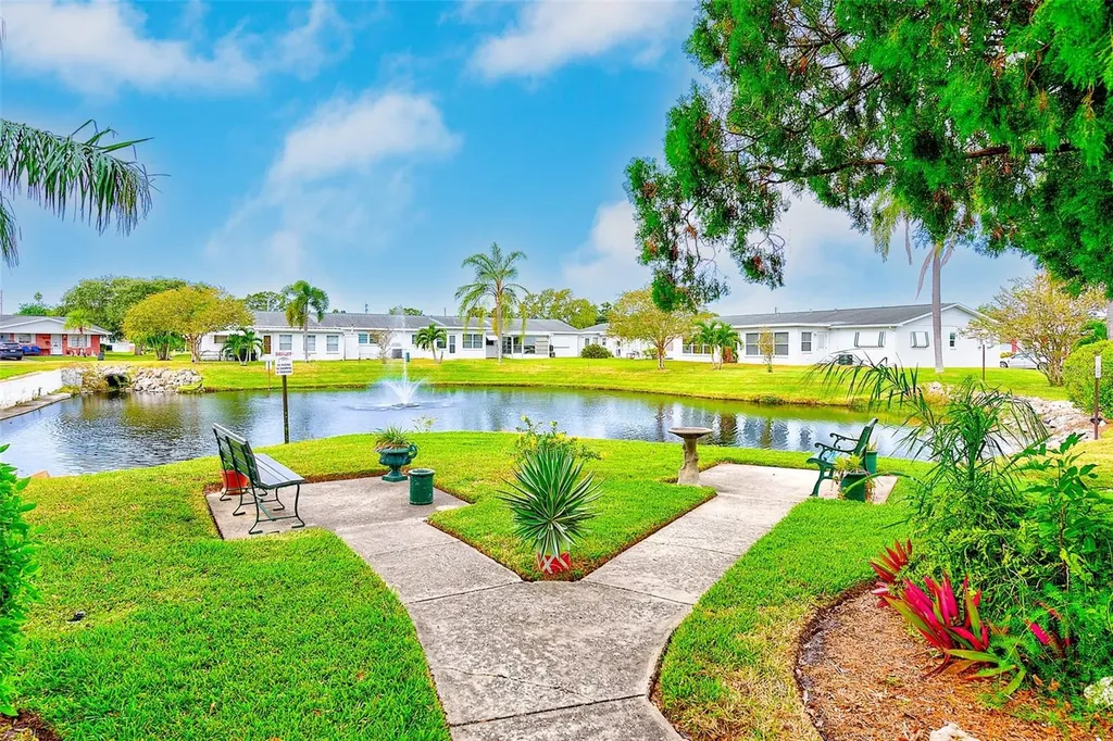 4995 Trillium Court N Pinellas Park FL 33782