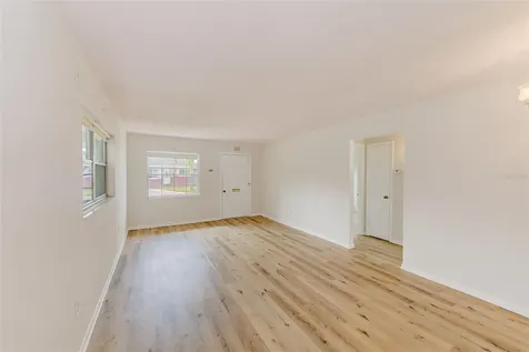 4995 Trillium Court N Pinellas Park FL 33782