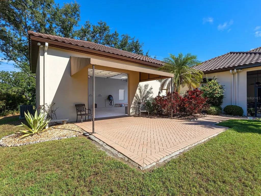 10528 Cheval Place Lakewood Ranch FL 34202