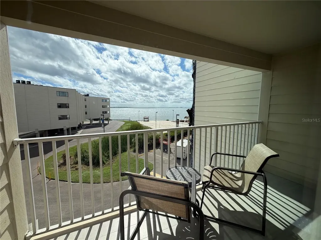 2506 N Rocky Point Drive Tampa FL 33607