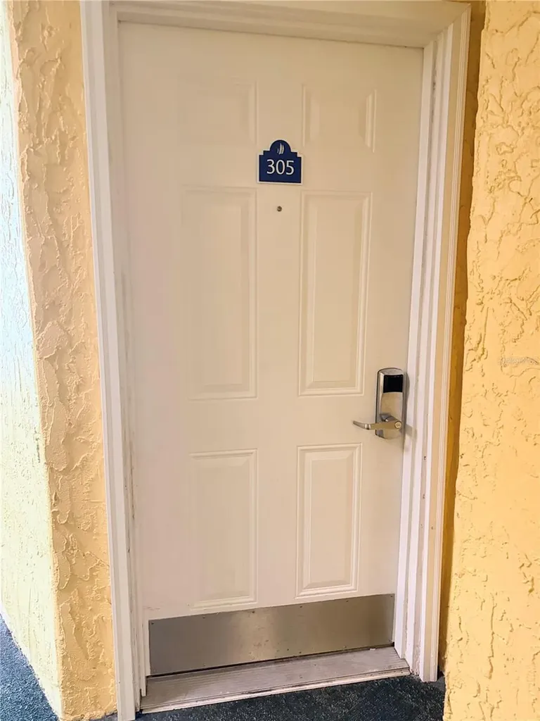 2506 N Rocky Point Drive Tampa FL 33607