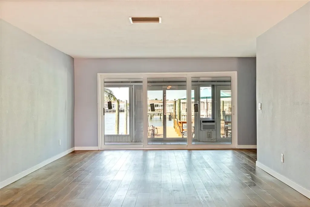 409 Boca Ciega Point Boulevard S St Petersburg FL 33708
