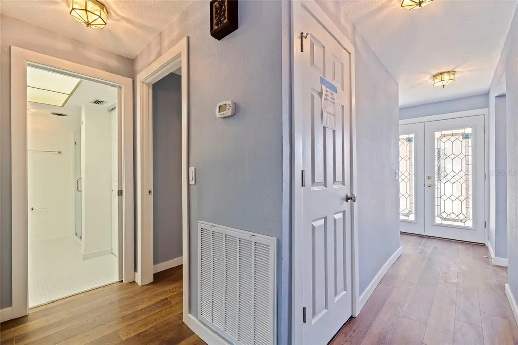 409 Boca Ciega Point Boulevard S St Petersburg FL 33708