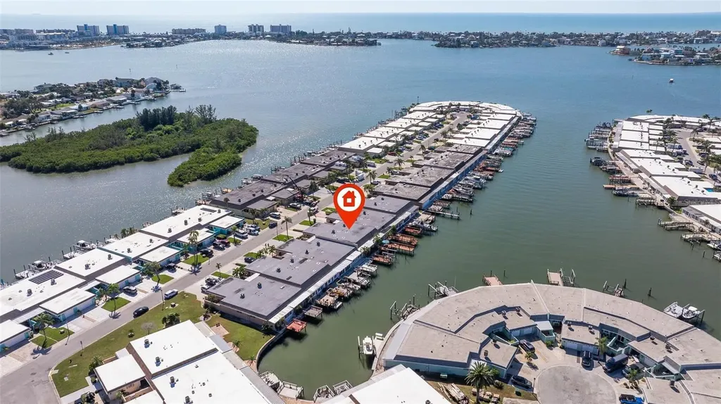 409 Boca Ciega Point Boulevard S St Petersburg FL 33708