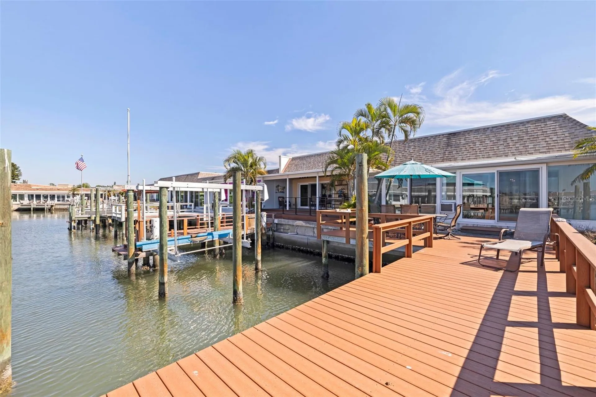 409 Boca Ciega Point Boulevard S St Petersburg FL 33708