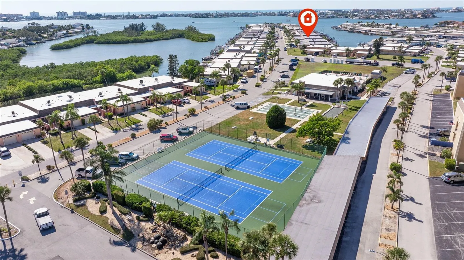 409 Boca Ciega Point Boulevard S St Petersburg FL 33708