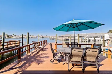 409 Boca Ciega Point Boulevard S St Petersburg FL 33708