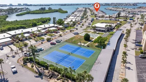 409 Boca Ciega Point Boulevard S St Petersburg FL 33708