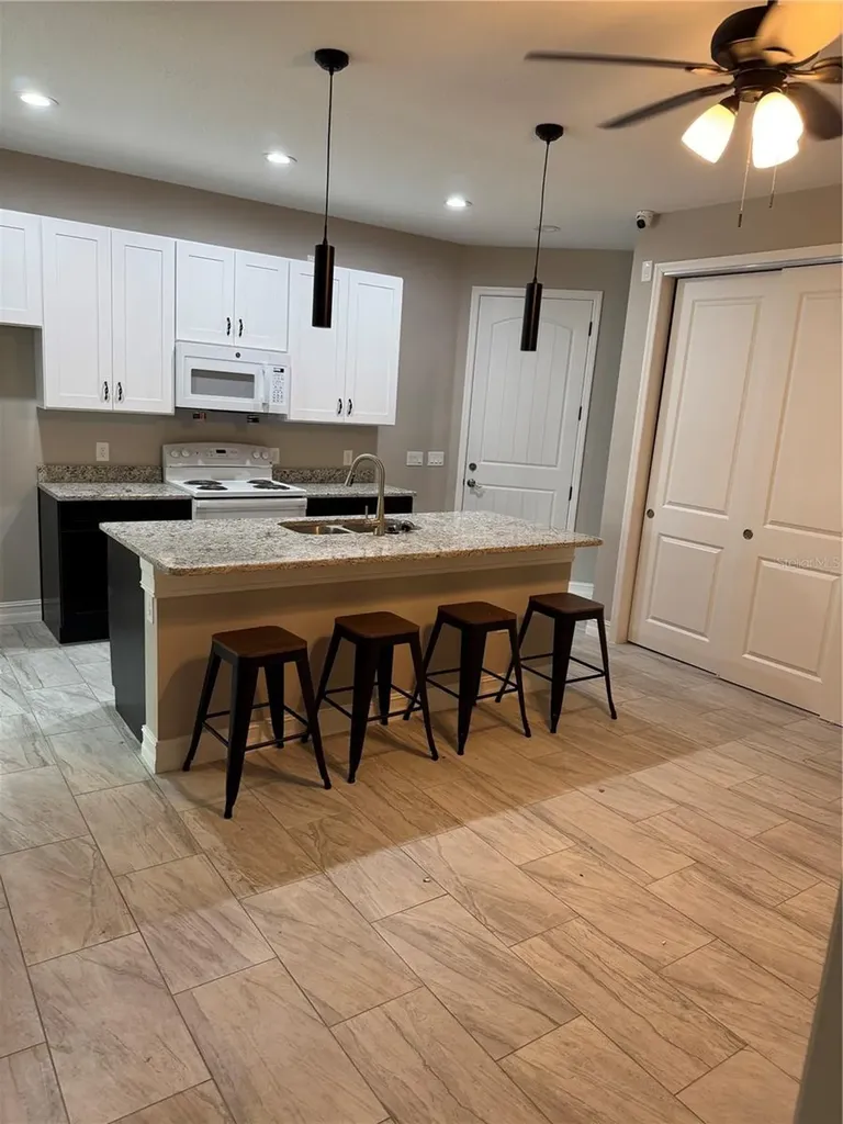 5238 2nd Street Orlando FL 32810