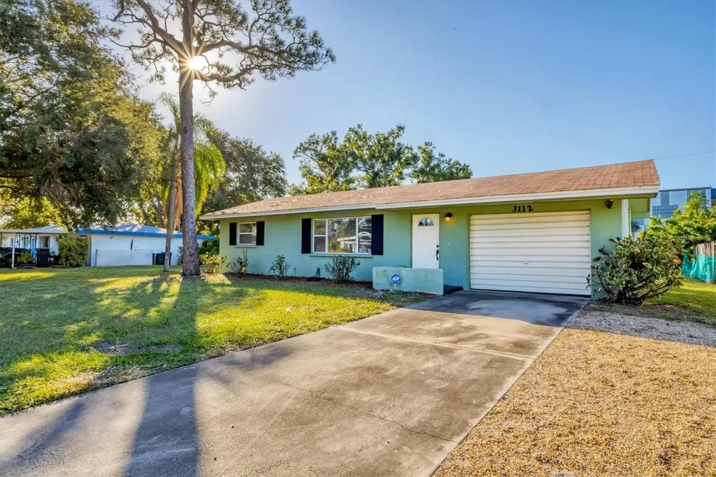 3112 52nd Avenue Drive W Bradenton FL 34207