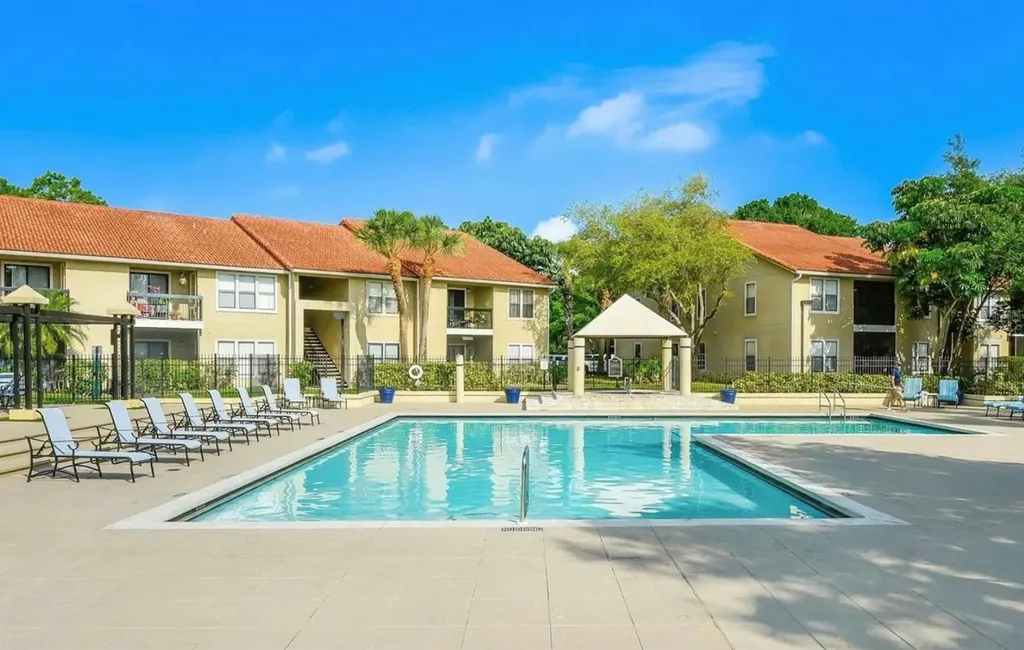 4036 Crockers Lake Boulevard Sarasota FL 34238