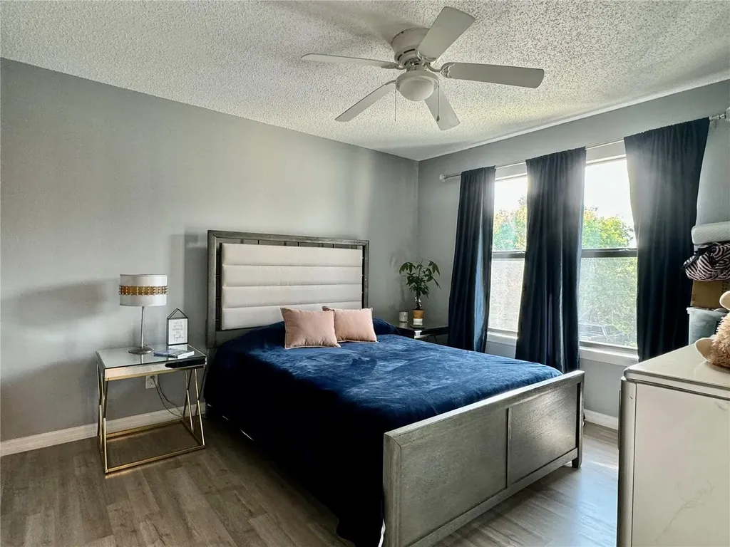 4036 Crockers Lake Boulevard Sarasota FL 34238