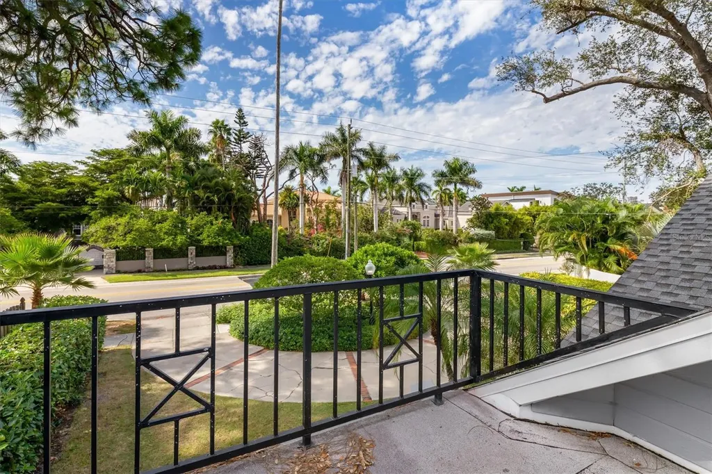 1231 S Orange Avenue Sarasota FL 34239