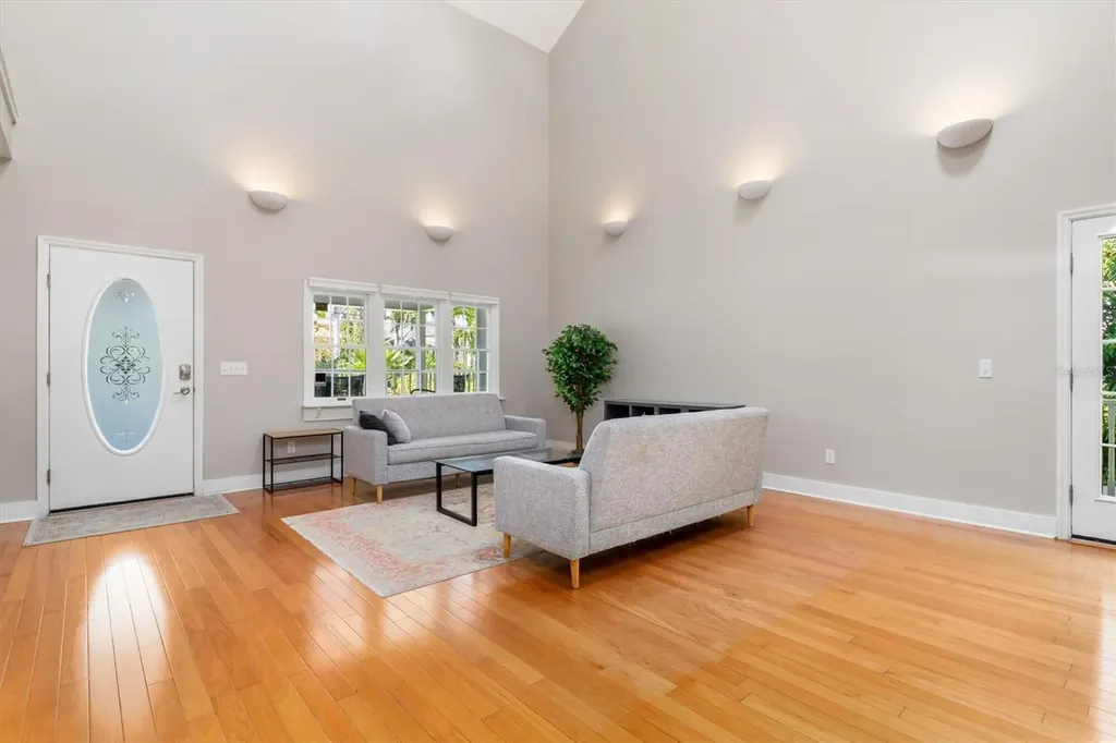 1231 S Orange Avenue Sarasota FL 34239