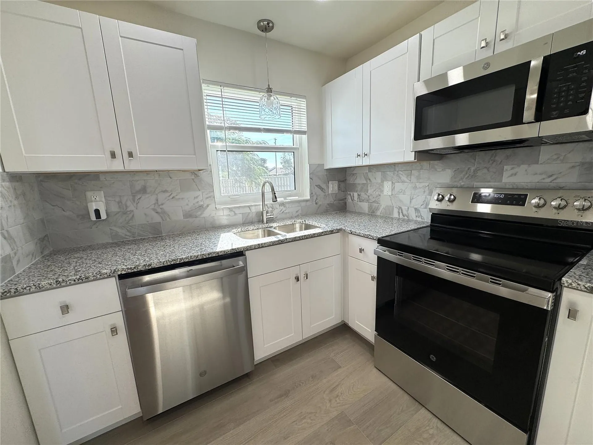 3813 42nd Street W Bradenton FL 34205