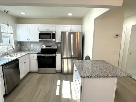 3813 42nd Street W Bradenton FL 34205