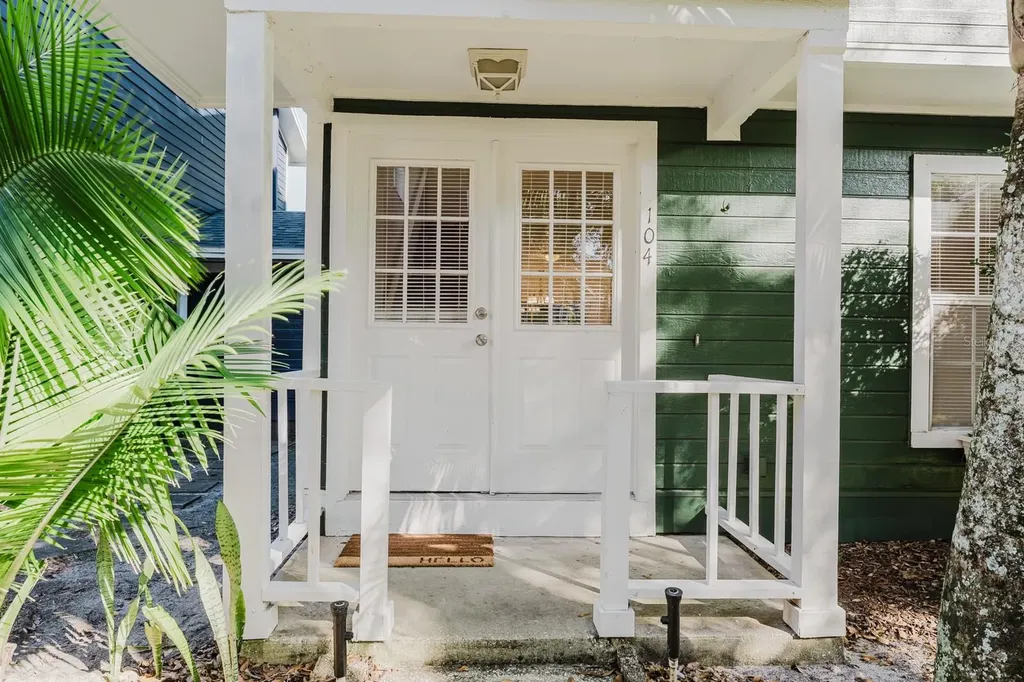 5990 Scotchwood Glen Orlando FL 32822