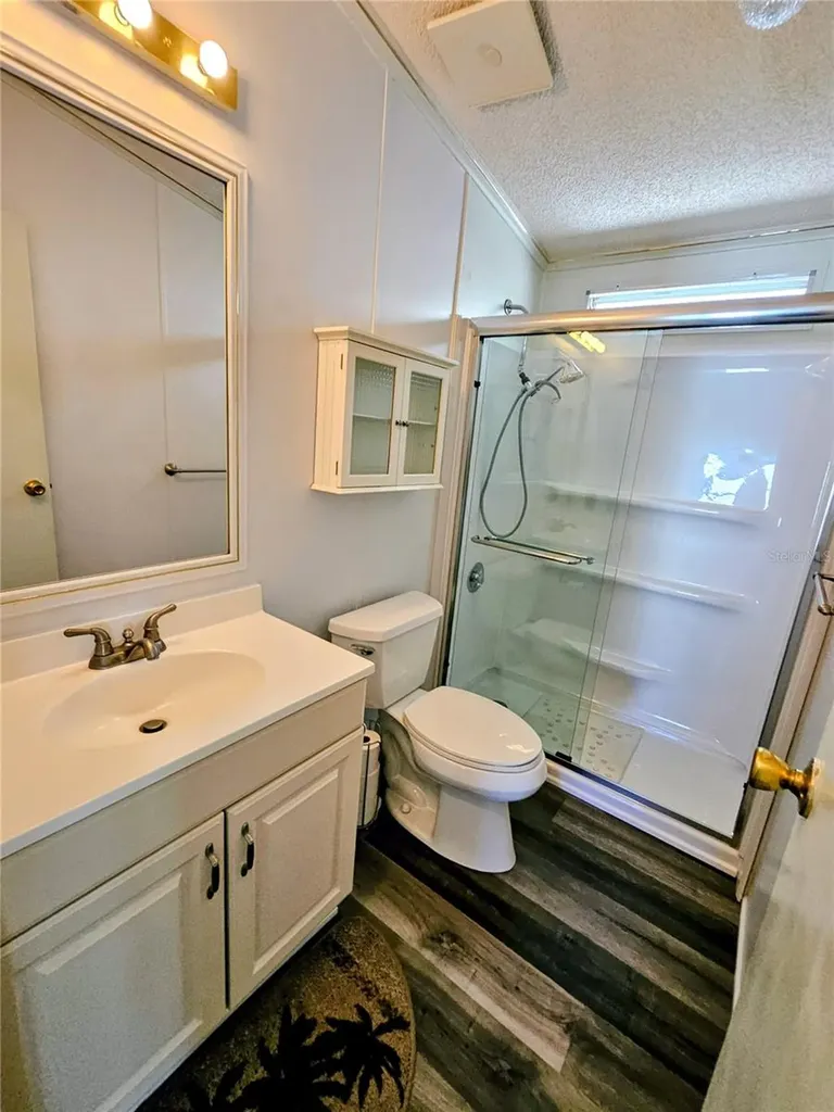 305 Oakwood Boulevard E Sarasota FL 34237
