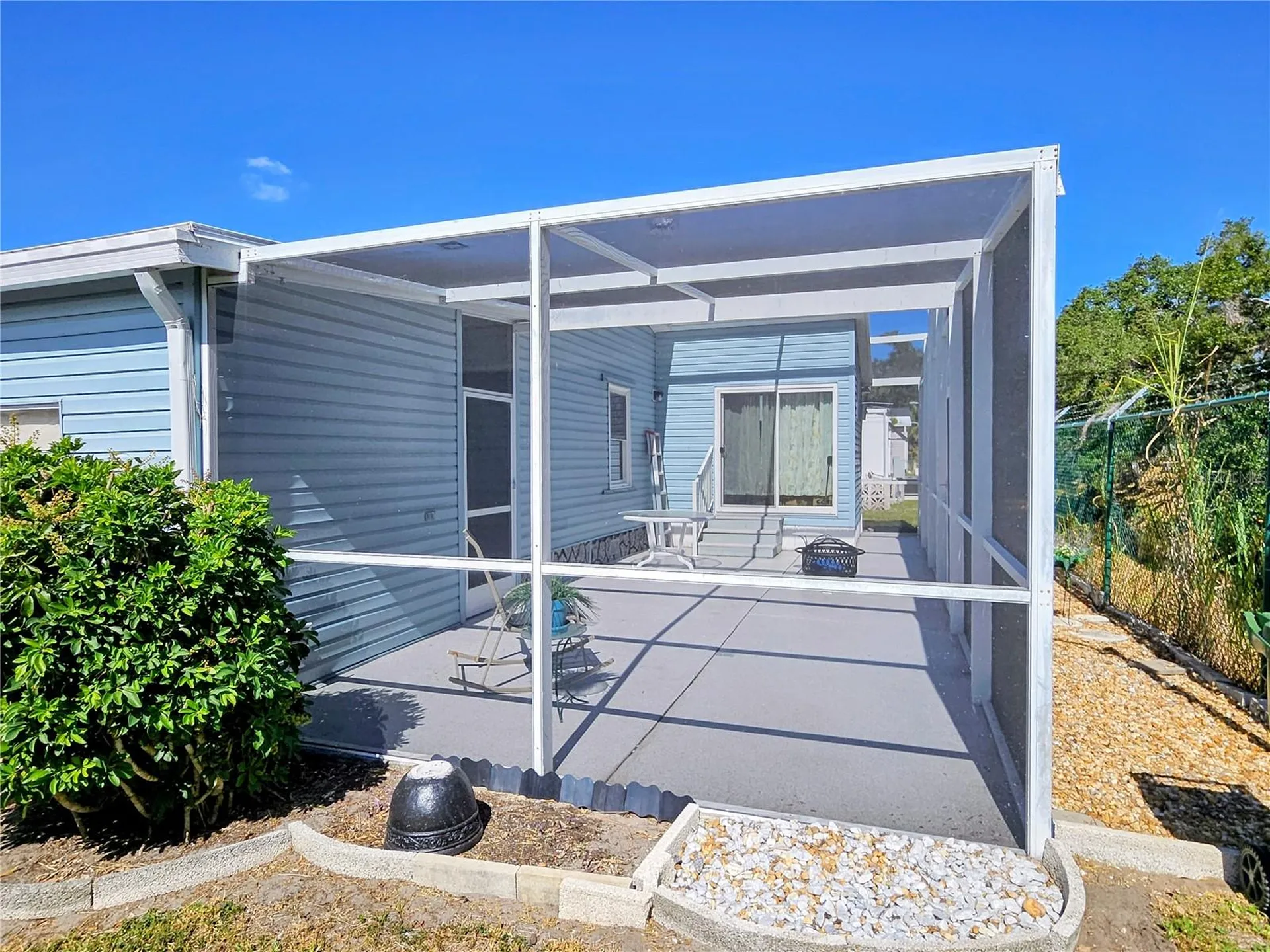 305 Oakwood Boulevard E Sarasota FL 34237
